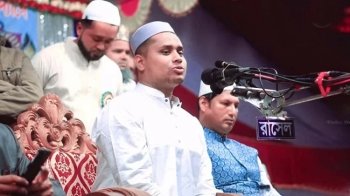 মাহফিল মঞ্চে হাসনাত আব্দুল্লাহ, সুদ না খাওয়ার শপথ