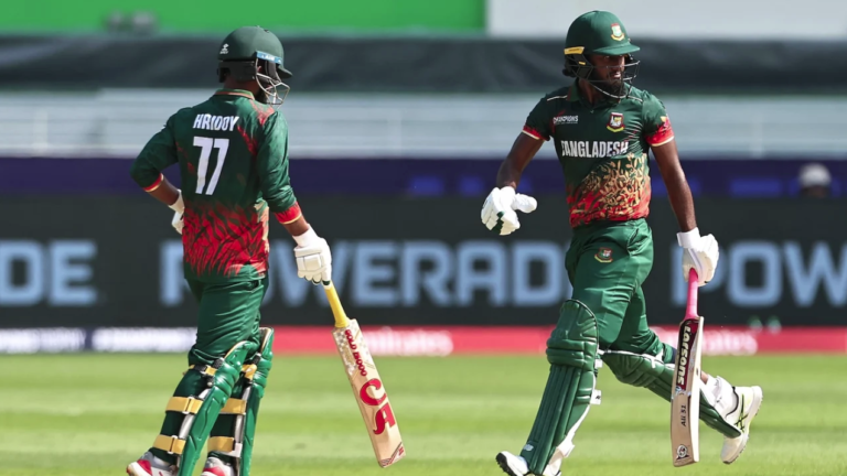 জাকের–হৃদয়ের ব্যাটে ১০০ বাংলাদেশের