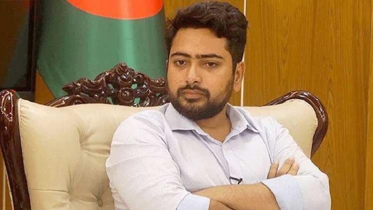পদত্যাগ করবেন উপদেষ্টা নাহিদ