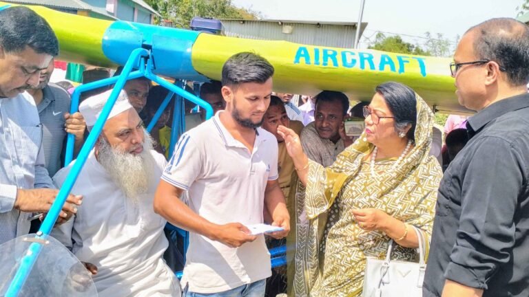 বিমান তৈরি করা সেই যুবকের পাশে তারেক রহমান