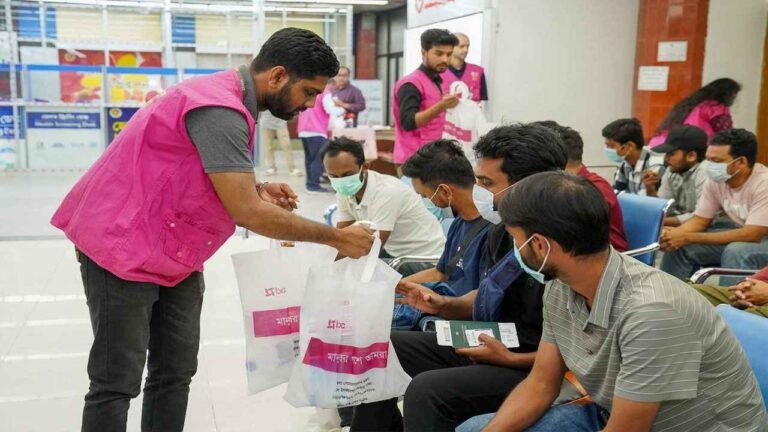 দেশে ফিরলেন মিয়ানমারের স্ক্যাম সেন্টারে বন্দি ১৮ বাংলাদেশি
