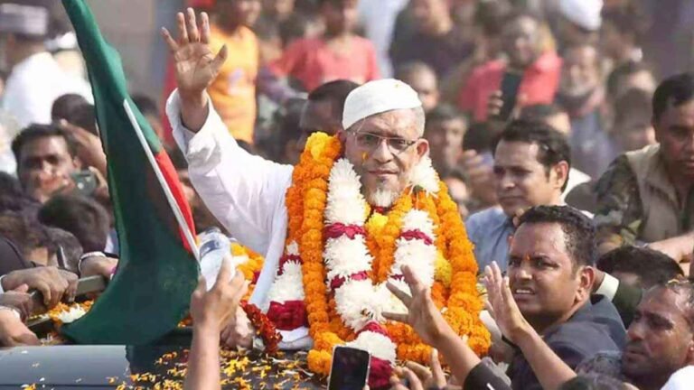 অস্ত্র মামলায় ১৭ বছরের সাজা থেকে খালাস পেলেন বাবর