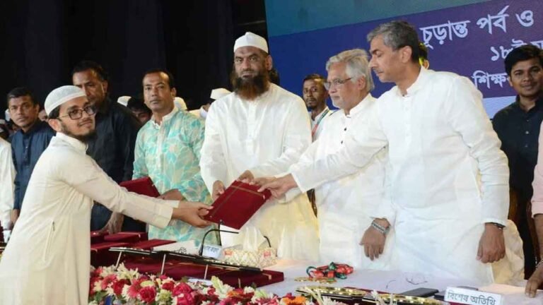 ‘বিএনপি আবু তালেব, আ.লীগ আবু জাহেলের ভূমিকায়’