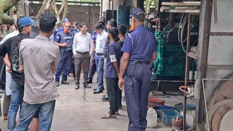 স্থায়ীভাবে বন্ধ করা হলো অবৈধ ব্যাটারি কারখানা